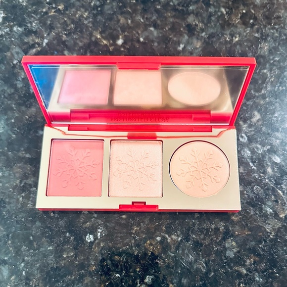 ✨♥️ Estée Lauder Bundle of Face Palettes … 2 Eyeshadow/ Face  … 1 Cheek ✨ NWOT✨ - Picture 5 of 8